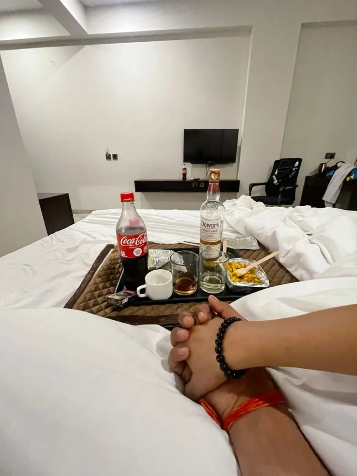 Call boy hotel service Hazratganj Lucknow